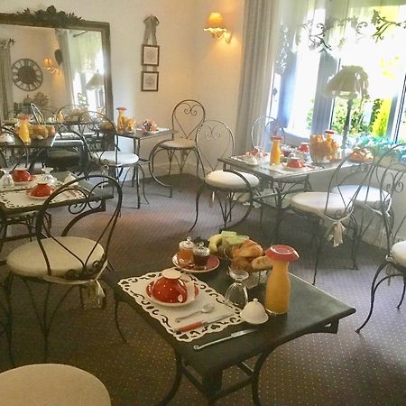 Hotel Boutique Saint-Louis Lisieux Kültér fotó
