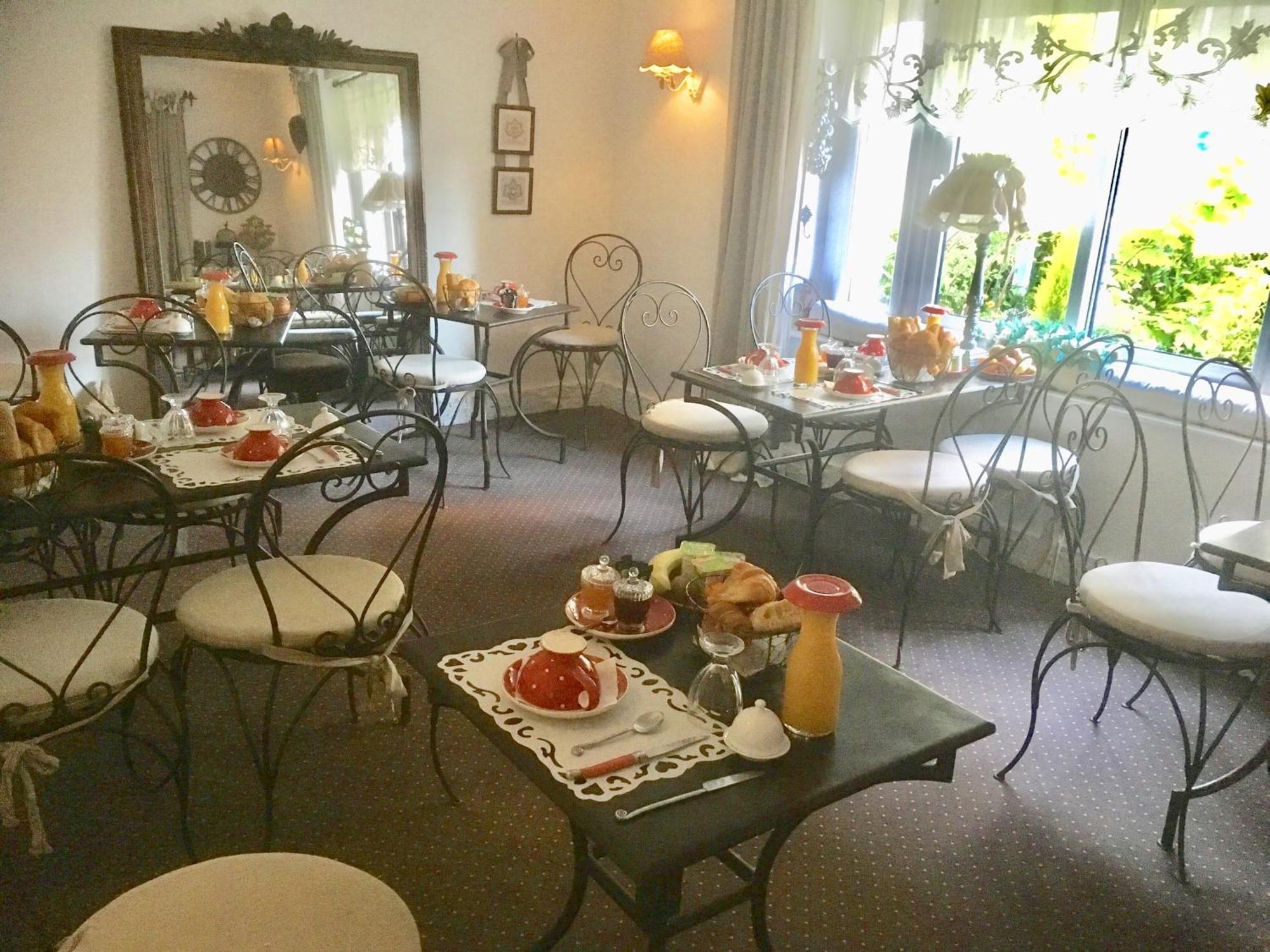 Hotel Boutique Saint-Louis Lisieux Kültér fotó